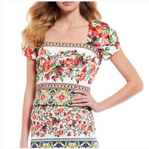 ANTONIO MELANI Tops - 🍁Antonio Melani Sawyer Floral Puff Sleeve Crop Top Size 2🍁